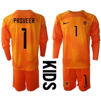 Nederländerna Remko Pasveer #1 Målvakt Bortadräkt Barn VM 2022 Långärmad (+ Korta byxor)